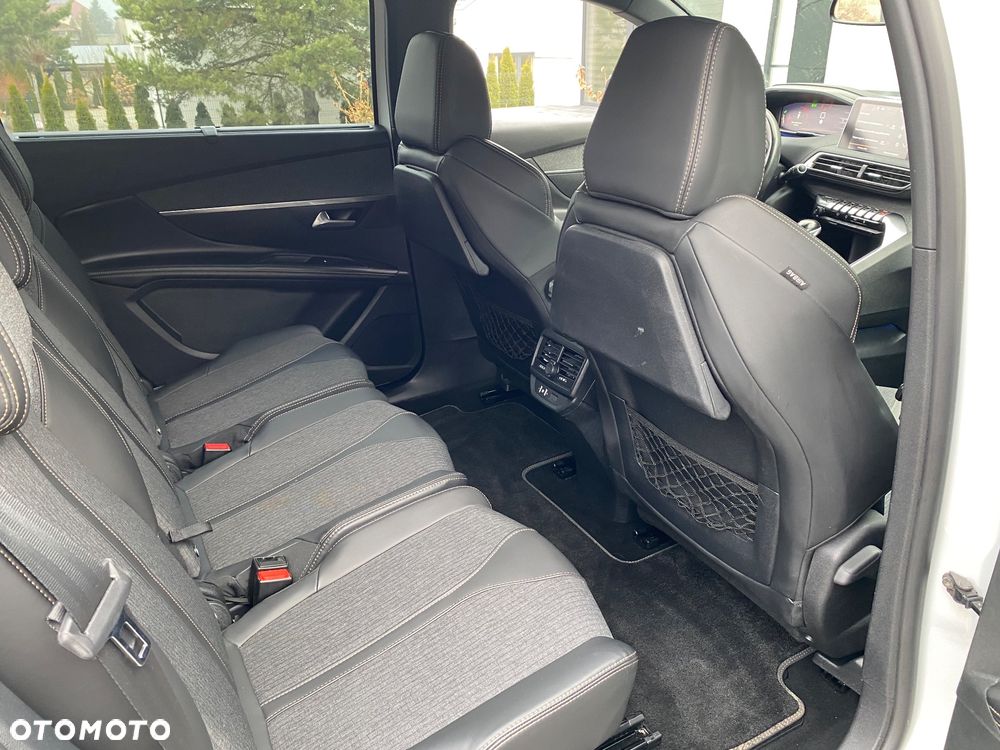 Peugeot 5008 - 26