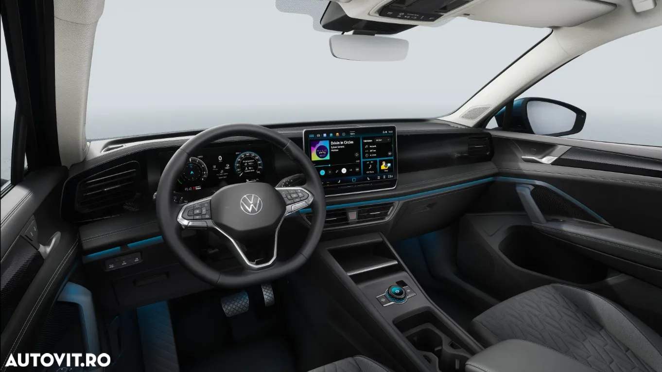 Volkswagen Tiguan - 8