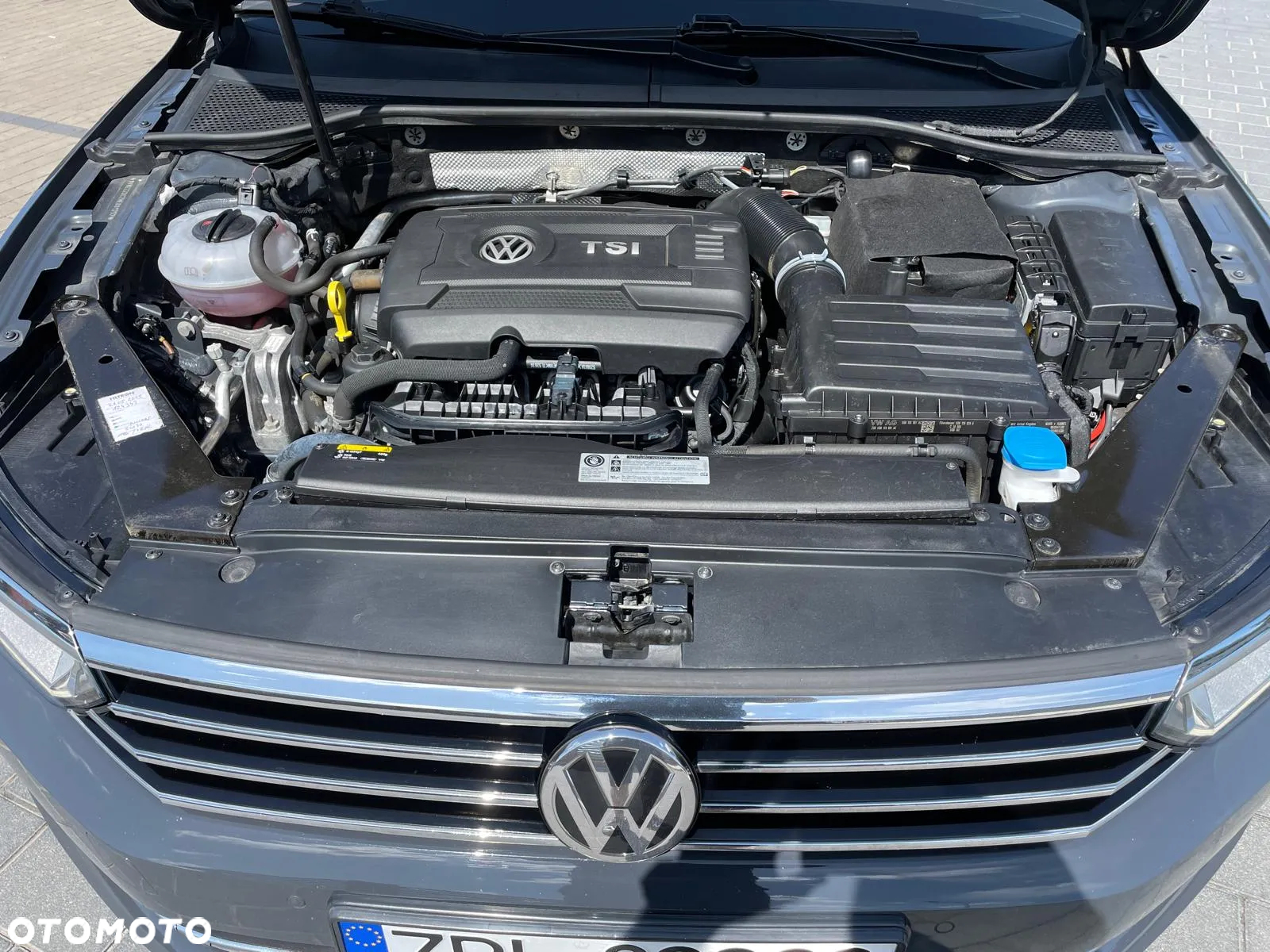 Volkswagen Passat 1.8 TSI BMT Highline - 22
