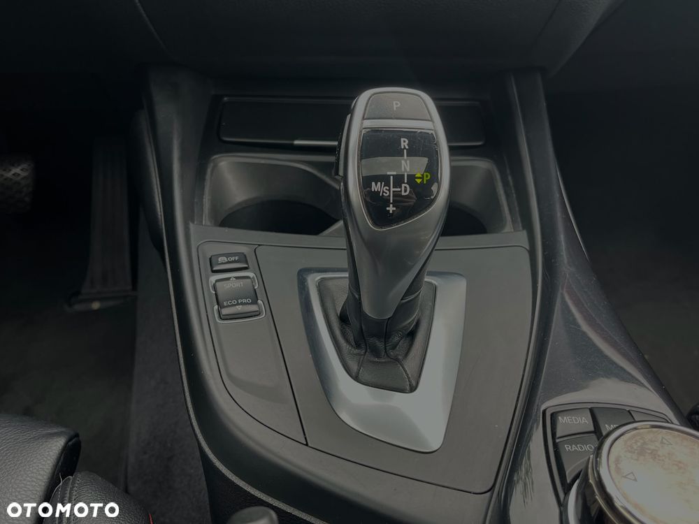 BMW Seria 1 - 22