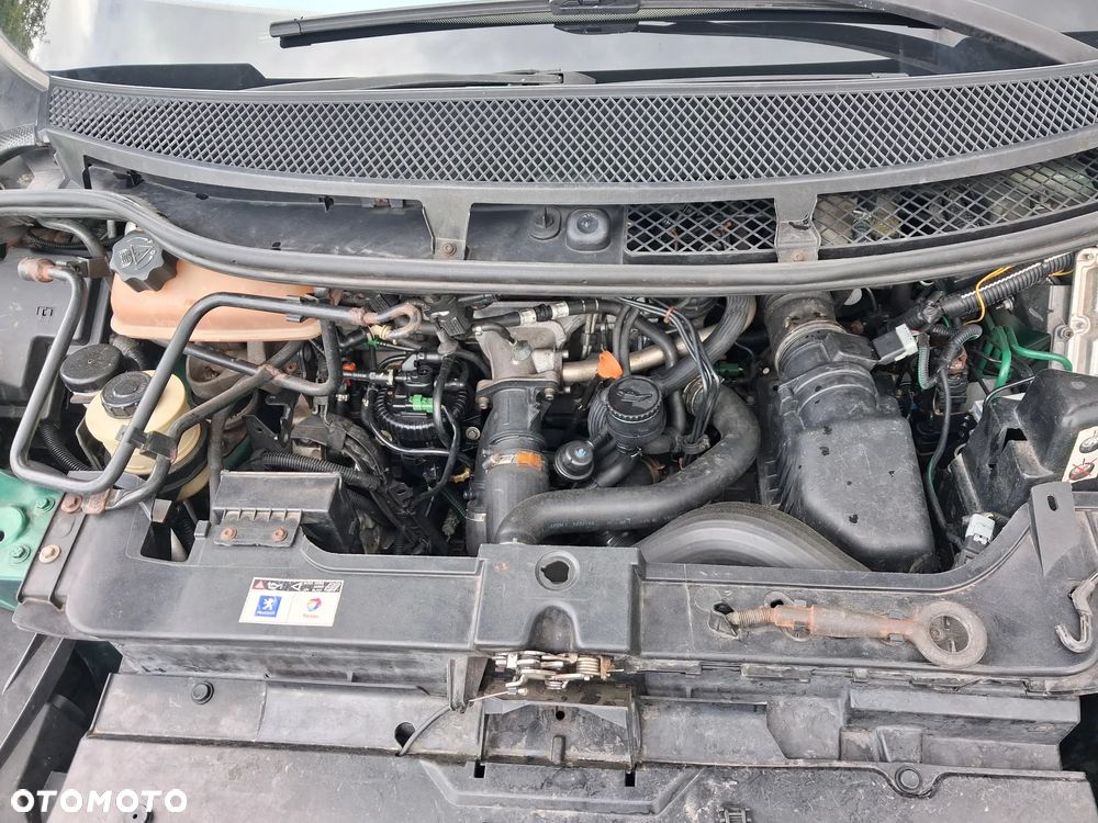 Peugeot 807 2.0 HDi SR - 11