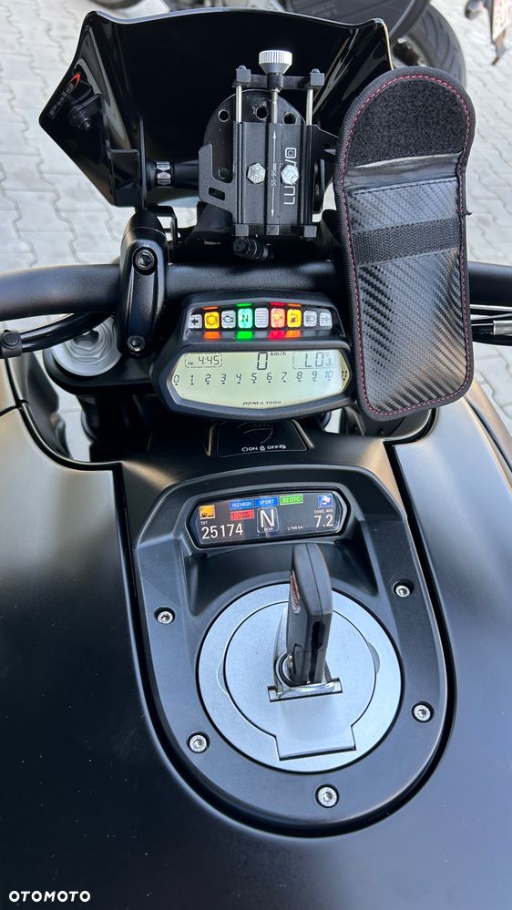 Ducati Diavel - 16