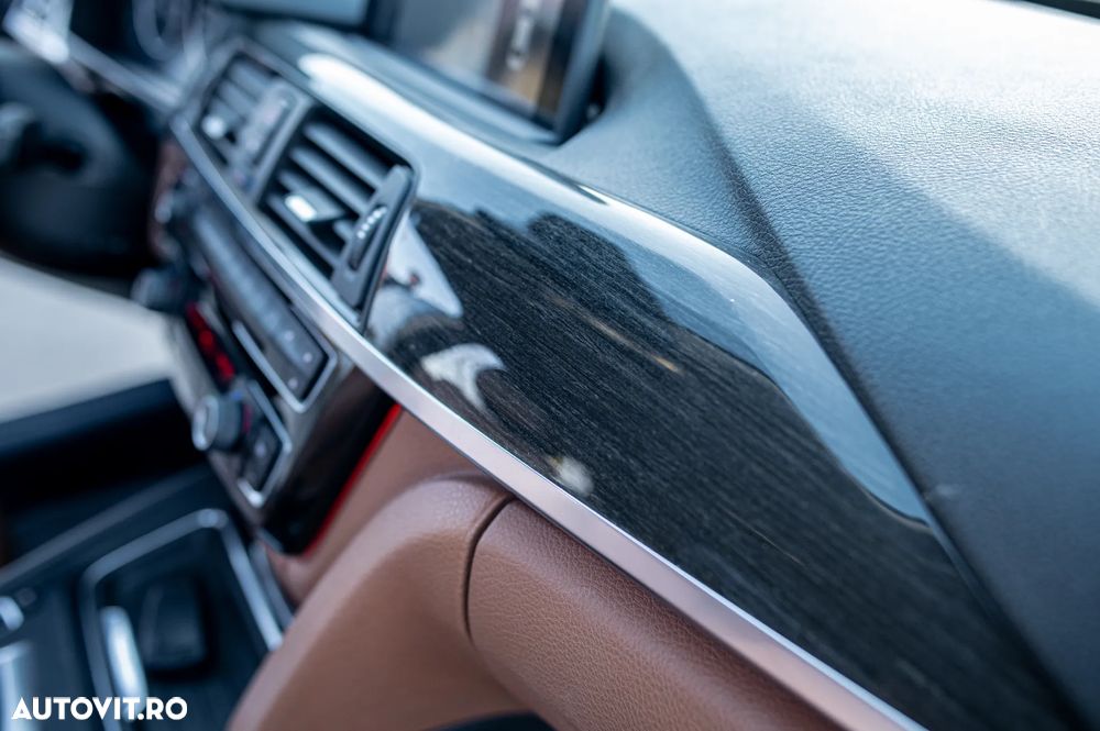 BMW Seria 3 320d Aut. - 25