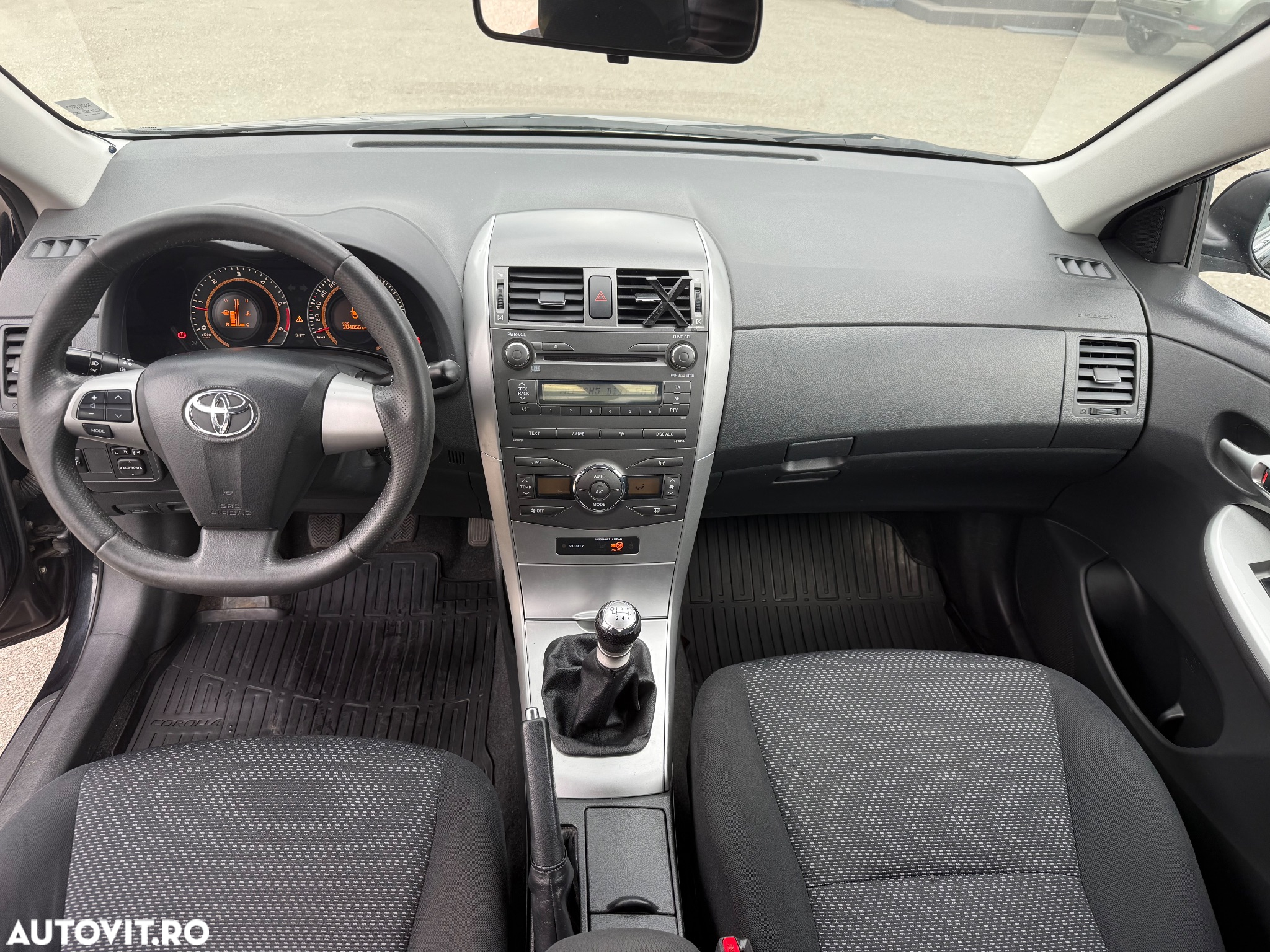 Toyota Corolla 1.4 D-4D Sedan Terra - 6