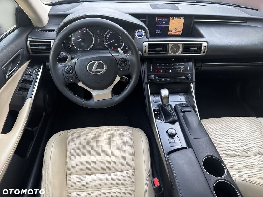 Lexus IS - 3