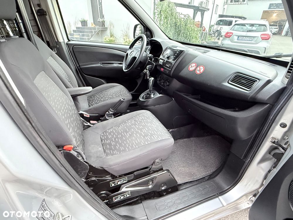 Opel COMBO - 20
