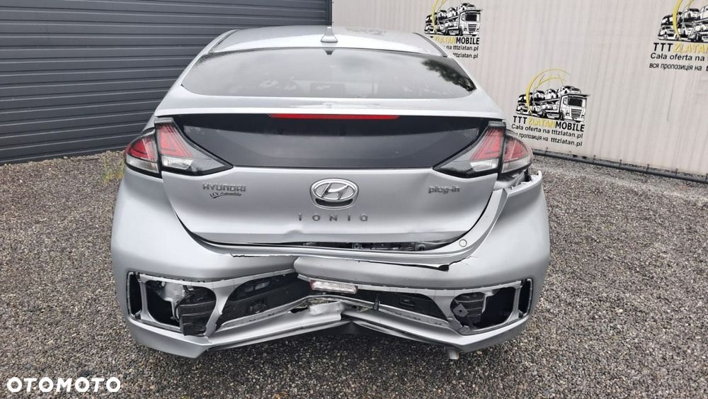 Hyundai IONIQ - 14