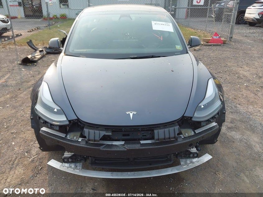 Tesla Model 3 Langstreckenbatterie Allradantrieb Dual Motor - 3