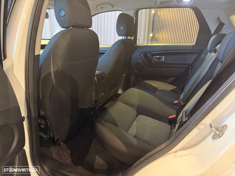 Land Rover Discovery Sport 2.0 TD4 HSE Luxury - 29