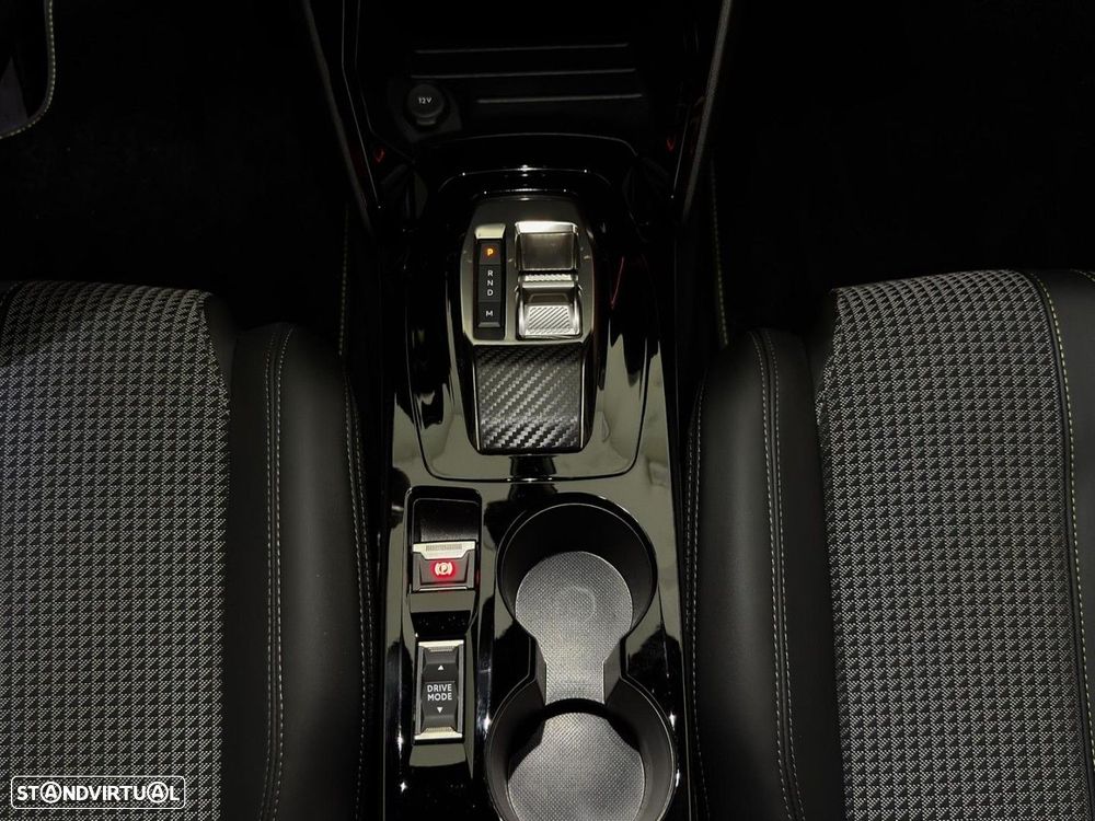 Peugeot 2008 1.2 PureTech GT Pack EAT8 - 13