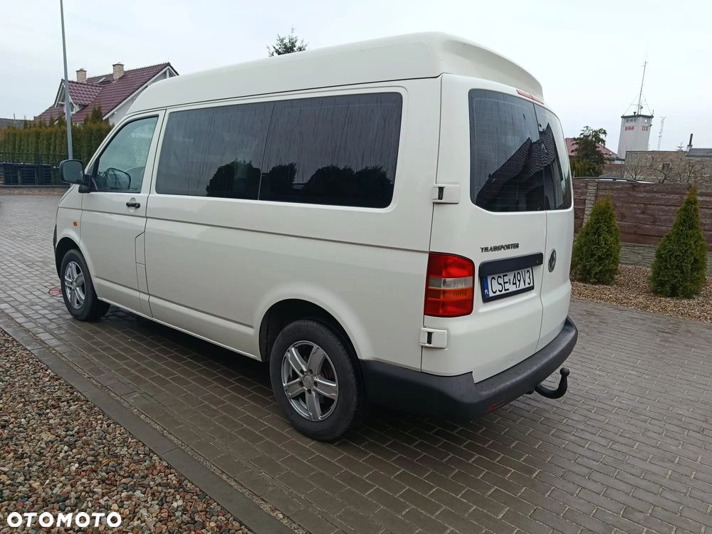 Volkswagen Caravelle - 4