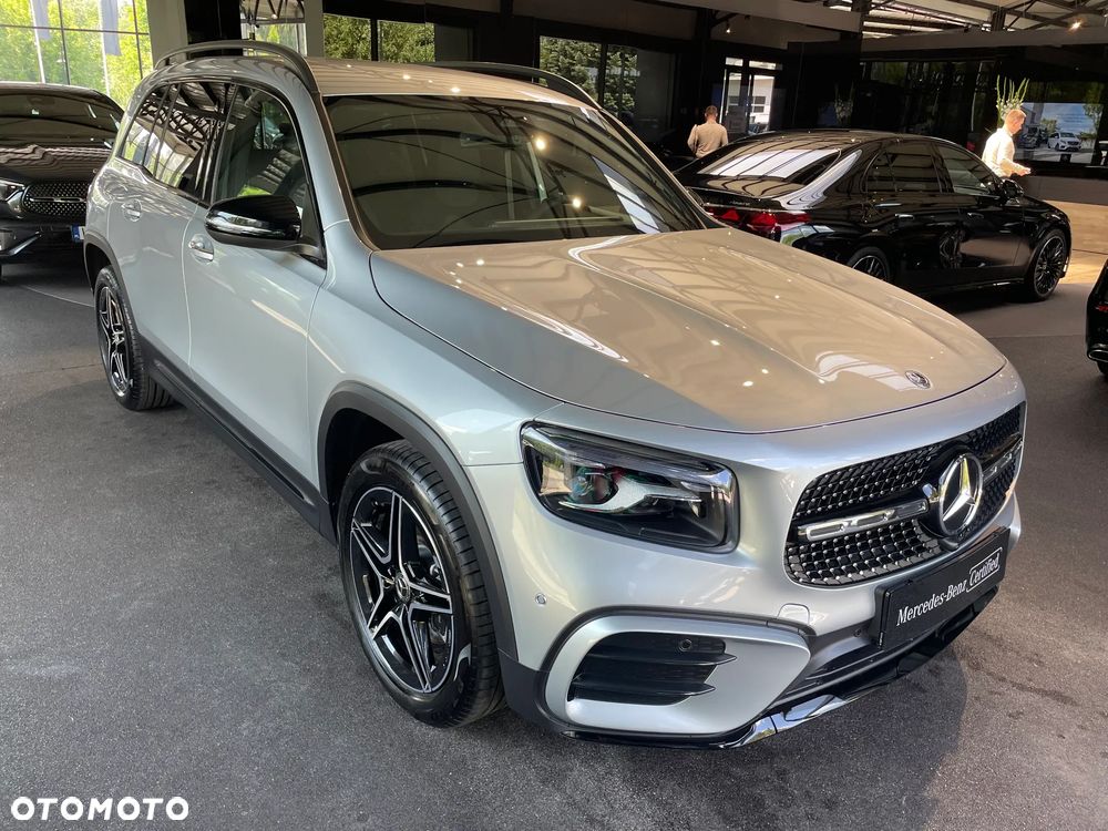 Mercedes-Benz GLB 200 AMG Line 7G-DCT - 2