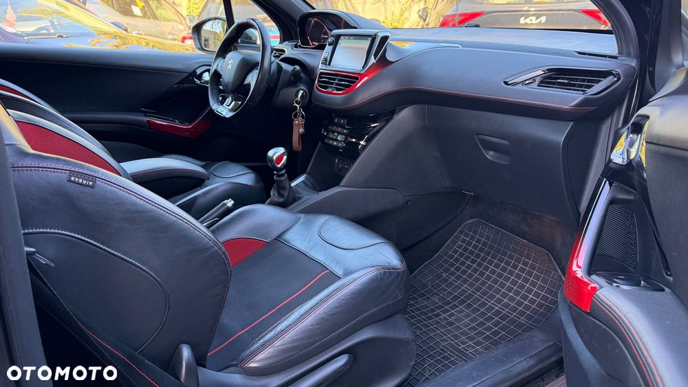 Peugeot 208 1.6 THP GTi - 38