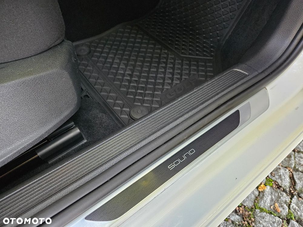 Volkswagen Golf 2.0 TDI BMT Comfortline - 23