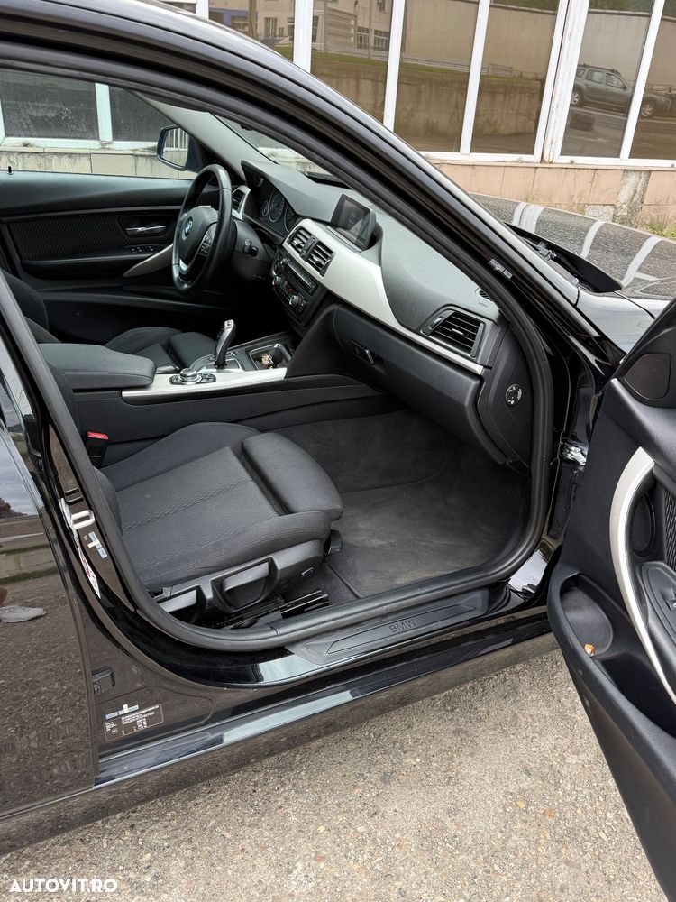 BMW Seria 3 320d Aut. Blue Performance Modern Line - 16