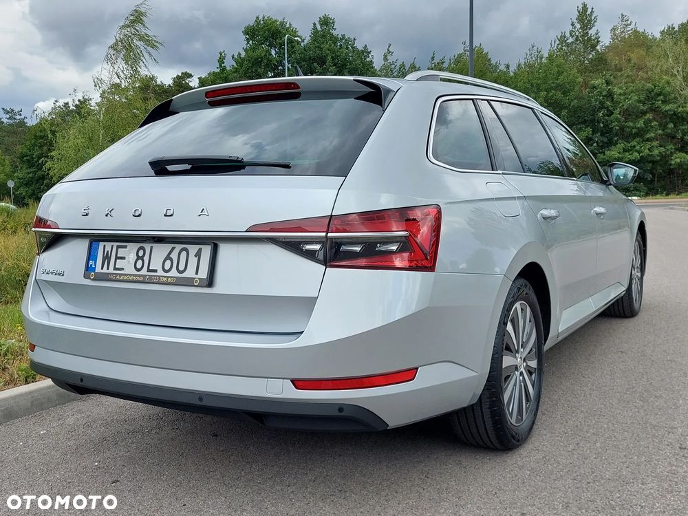 Skoda Superb 2.0 TDI SCR Style DSG - 10