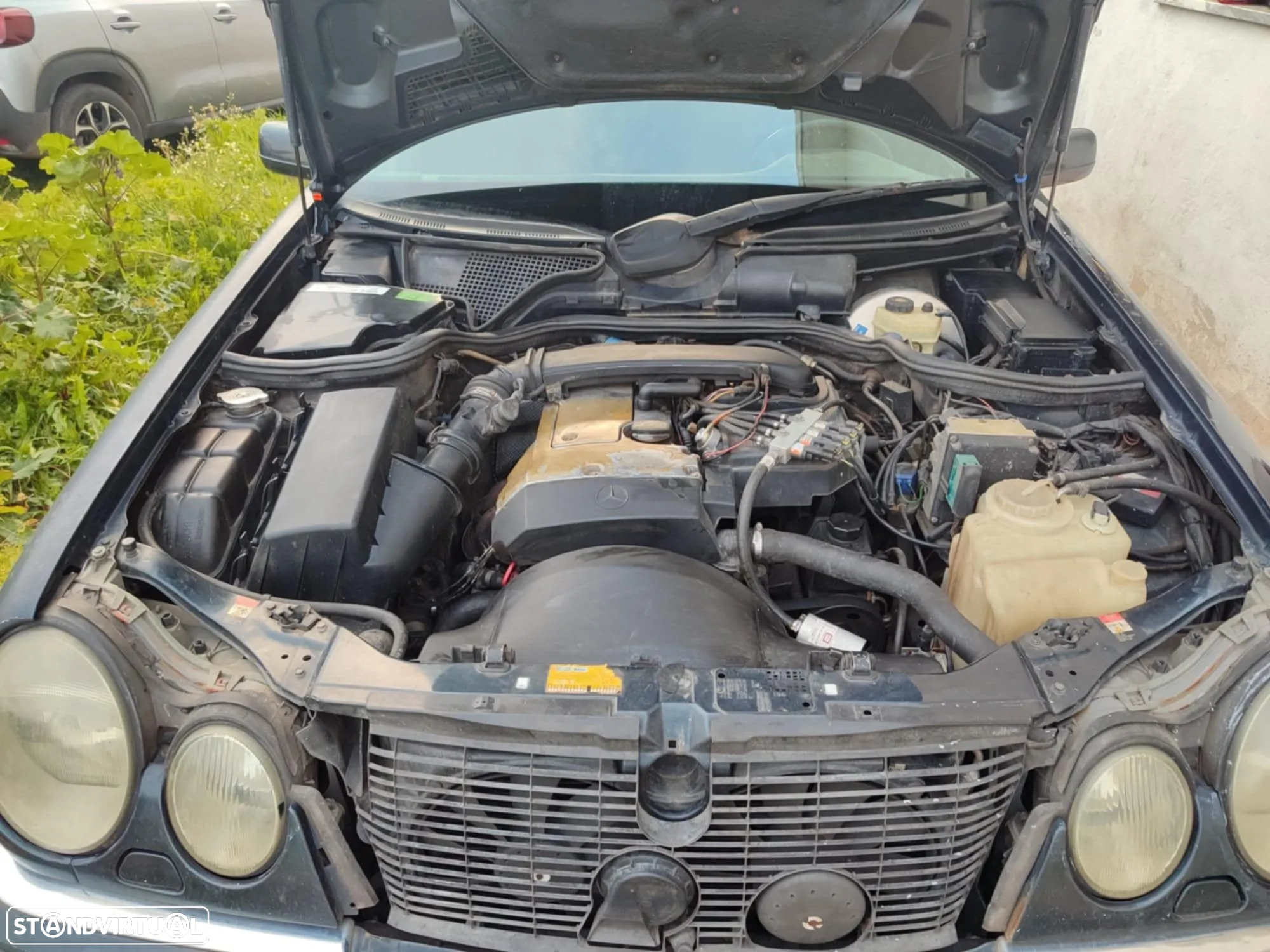 Mercedes-Benz 200 - 8