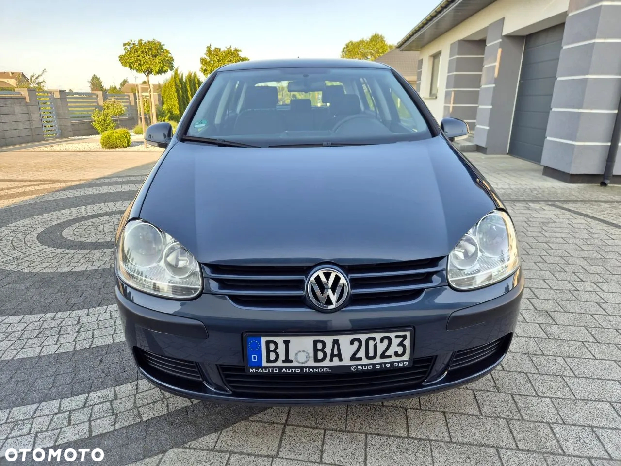 Volkswagen Golf - 2