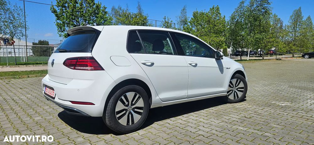 Volkswagen e-Golf - 8