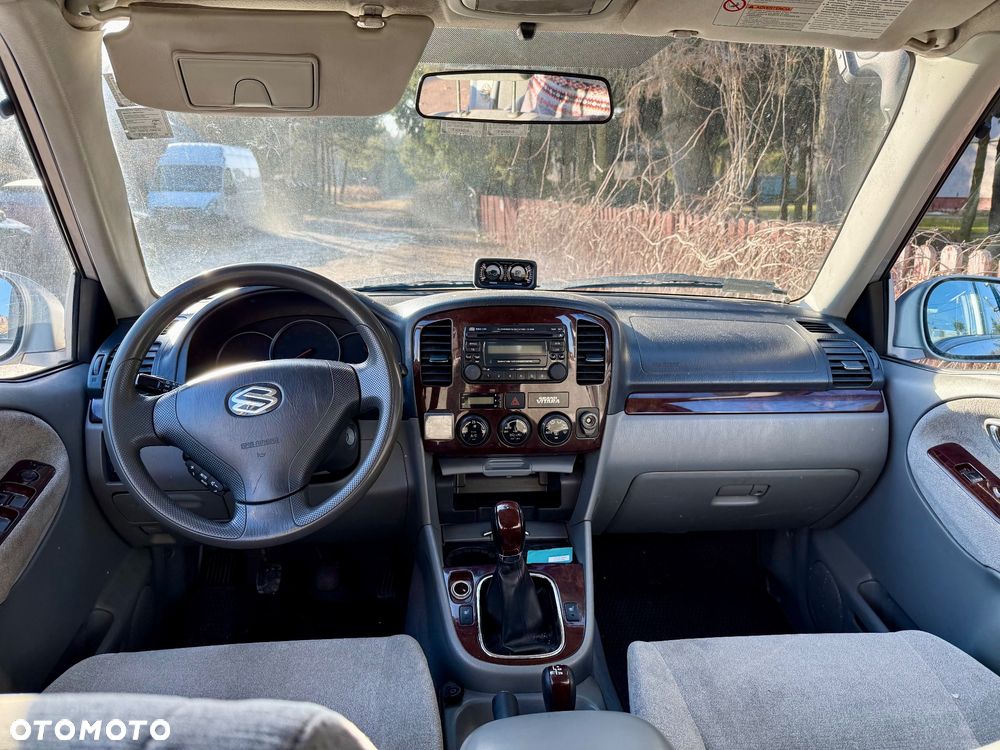 Suzuki Grand Vitara 2.7 V6 - 6