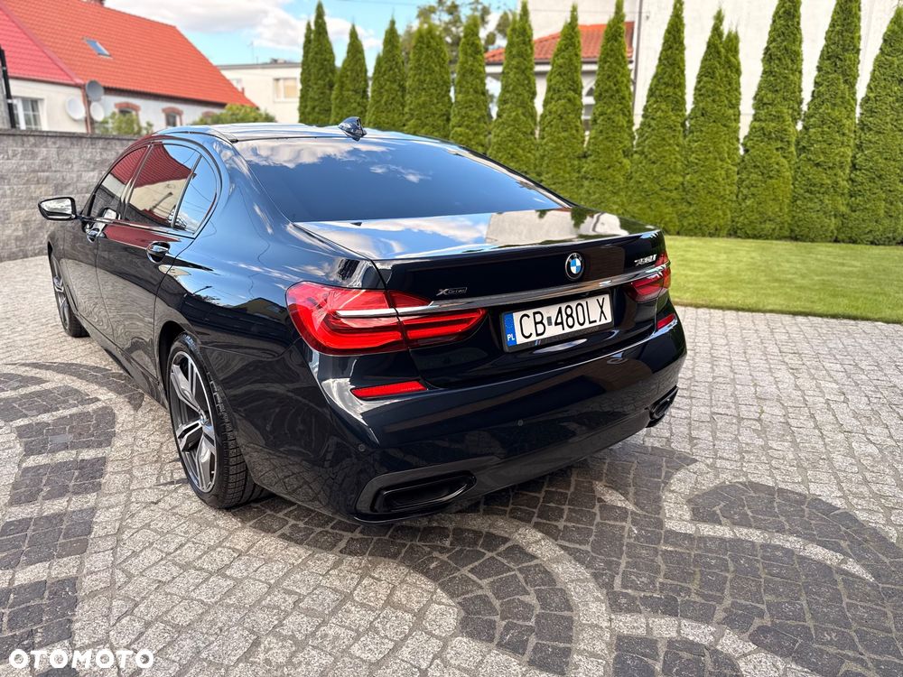 BMW Seria 7 750Li - 3