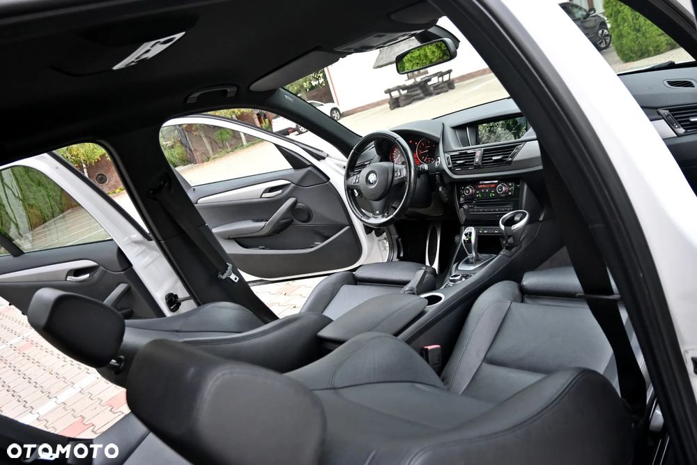 BMW X1 sDrive20d Sport Line - 24