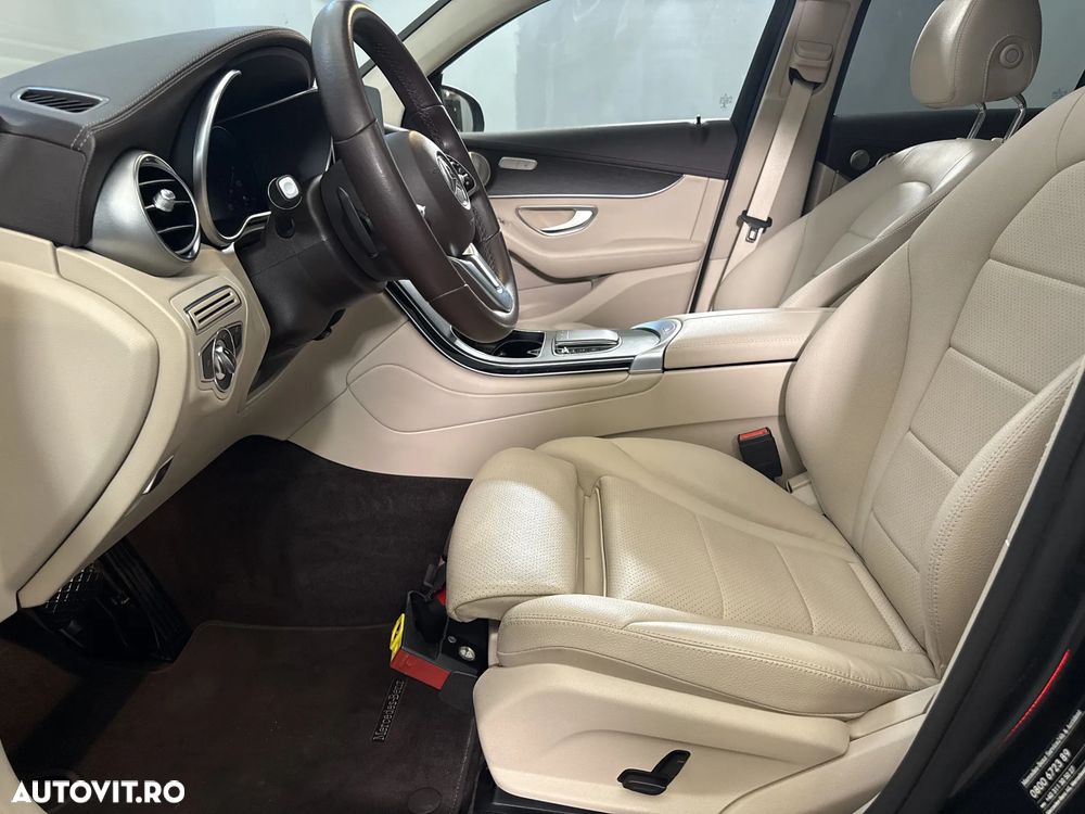Mercedes-Benz GLC - 28