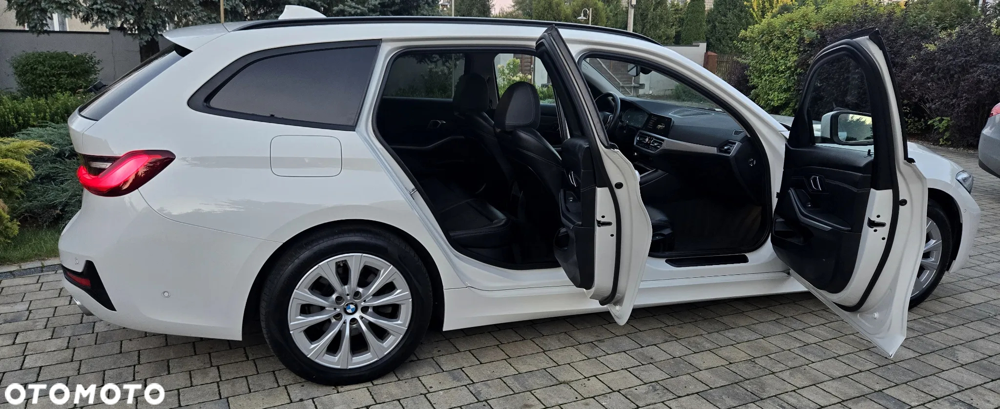 BMW Seria 3 320d M Sport - 9