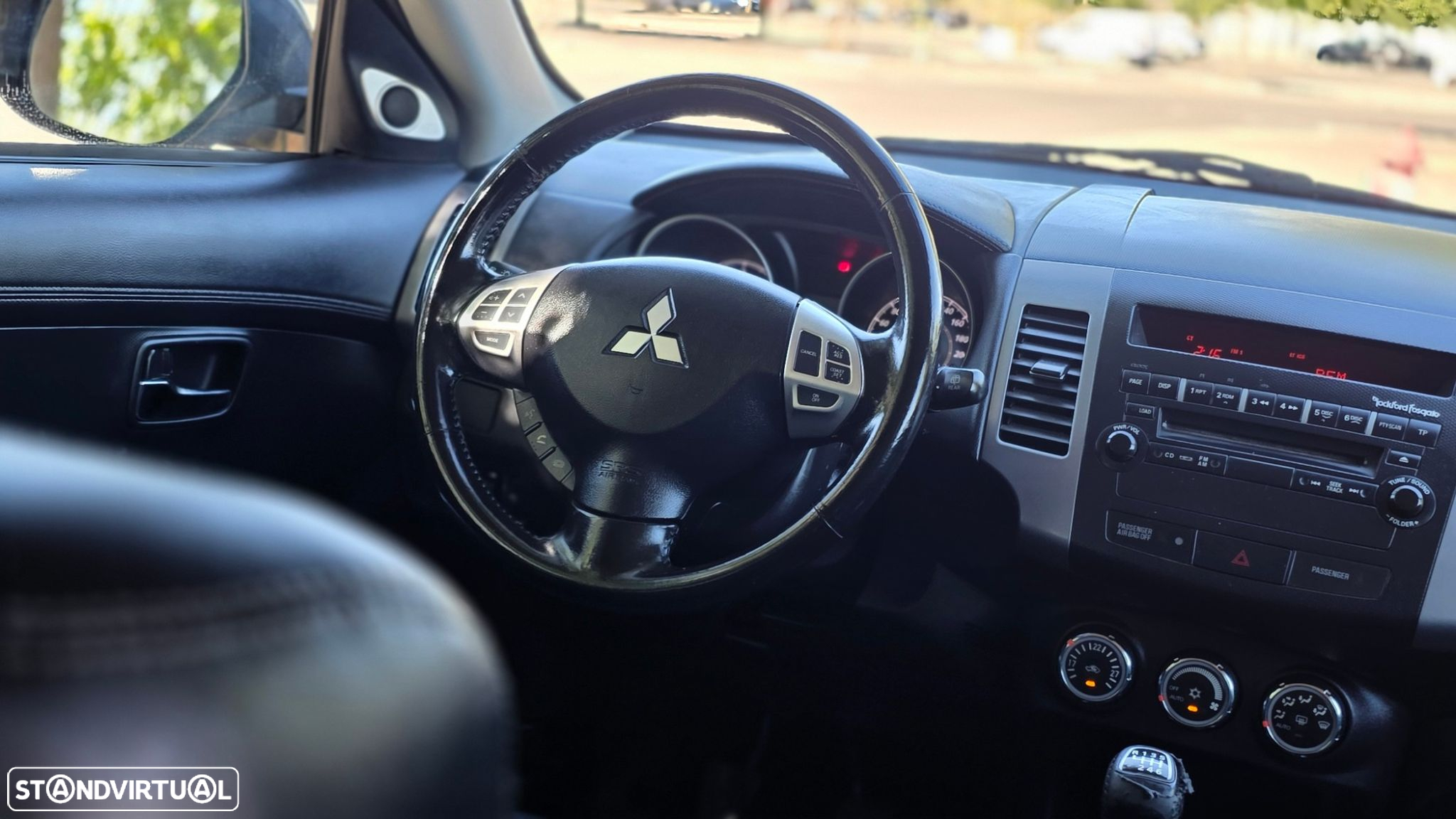 Mitsubishi Outlander 2.2 DI-D Instyle - 11