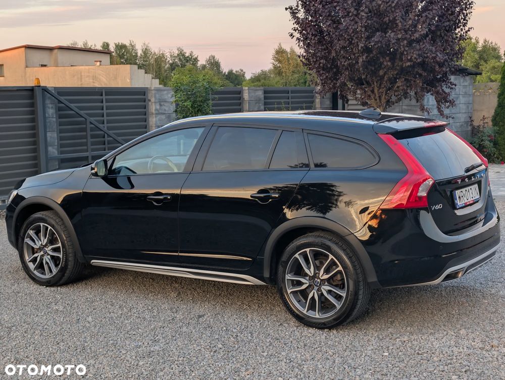 Volvo V60 Cross Country D4 Drive-E Summum - 4