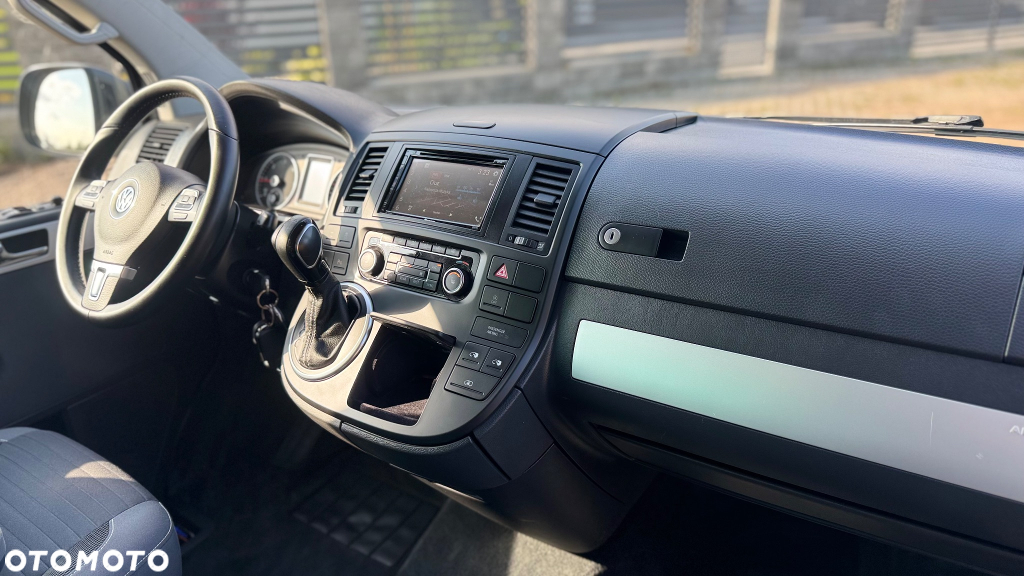 Volkswagen Multivan - 19