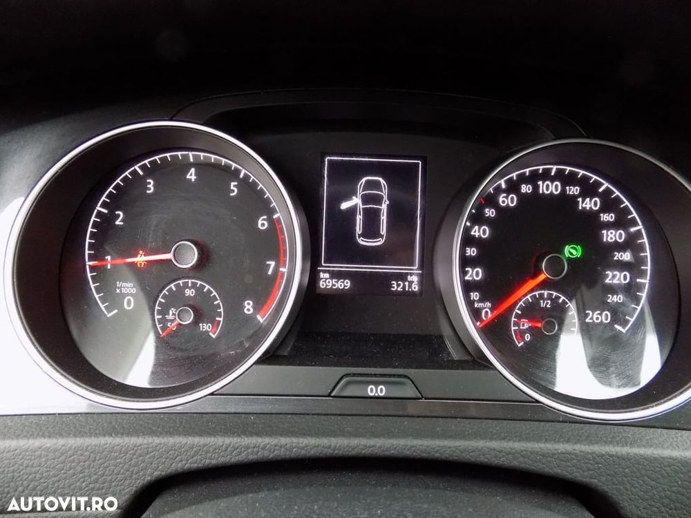Volkswagen Golf - 9