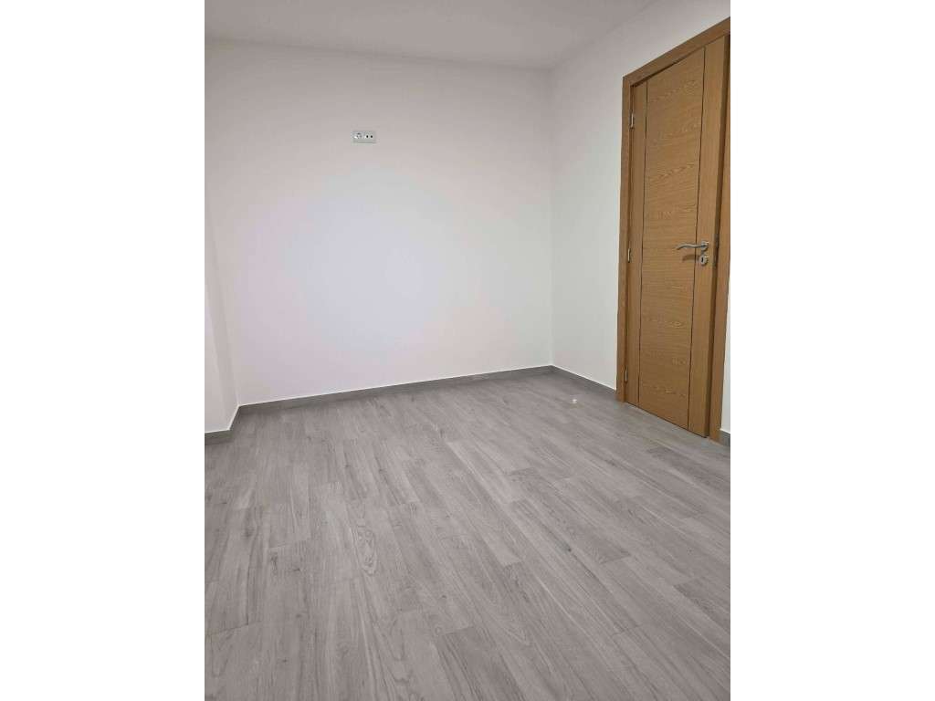 Apartamento T0 - Grande imagem: 5/10