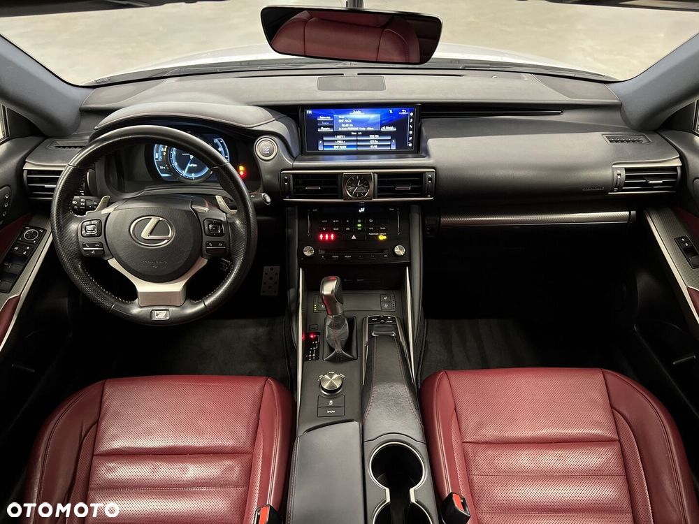 Lexus IS 200t F Sport - 15