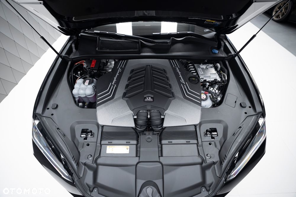 Lamborghini Urus - 28