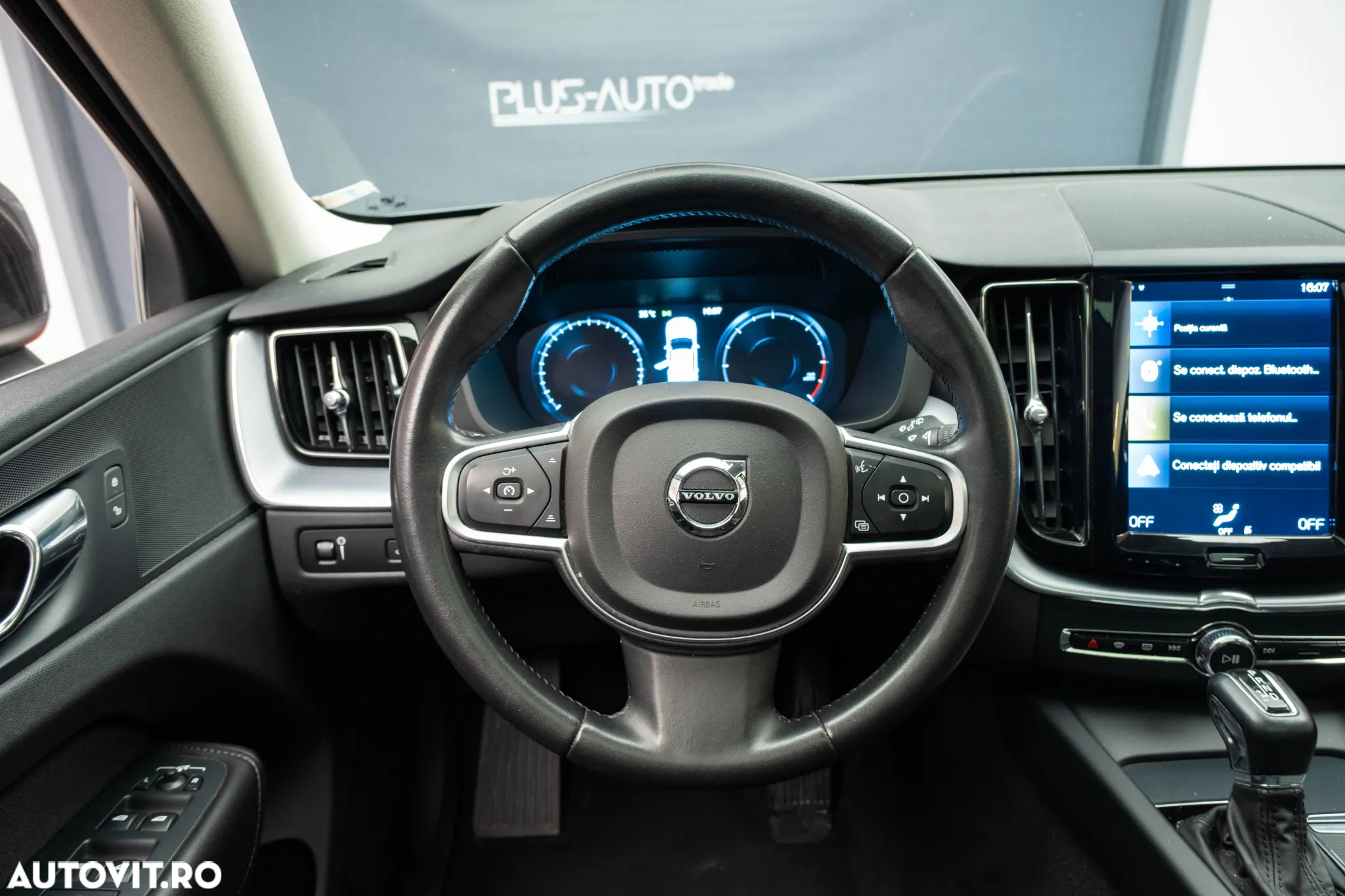 Volvo XC 60 D4 Momentum - 11