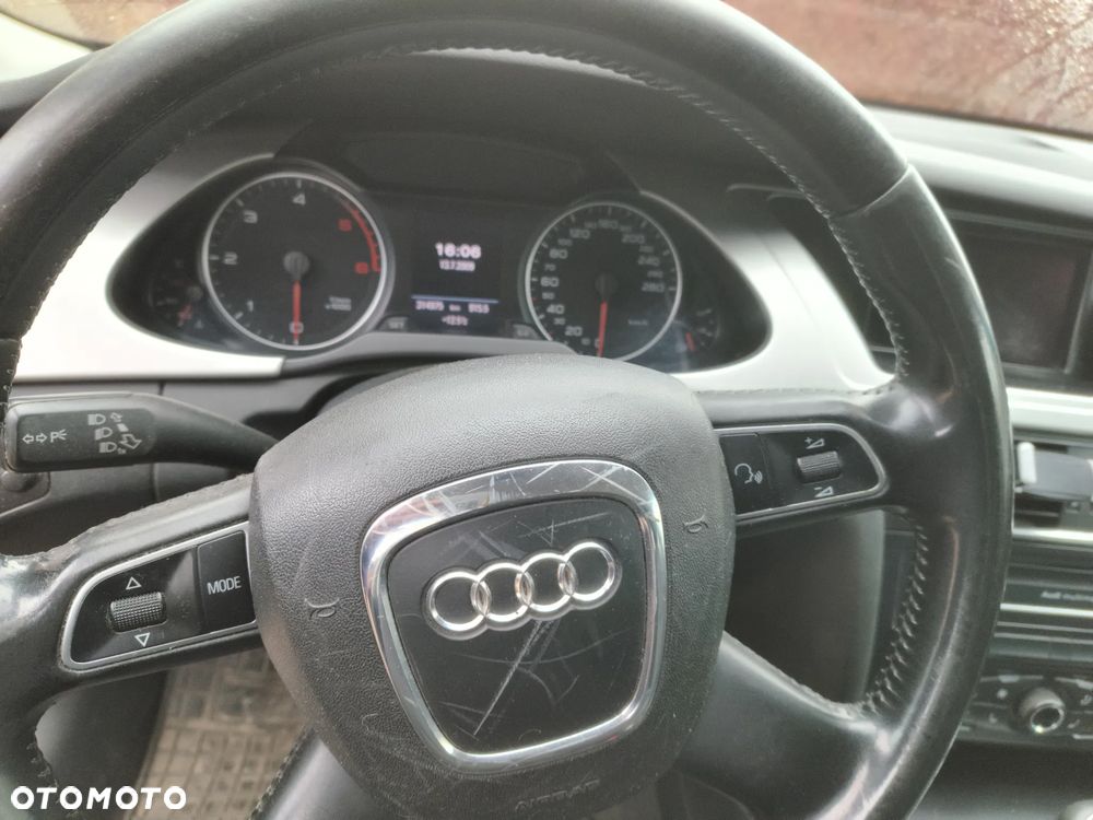 Audi A4 2009 photo 4
