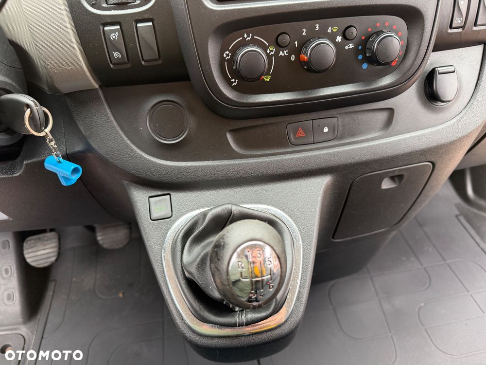 Renault Trafic - 26