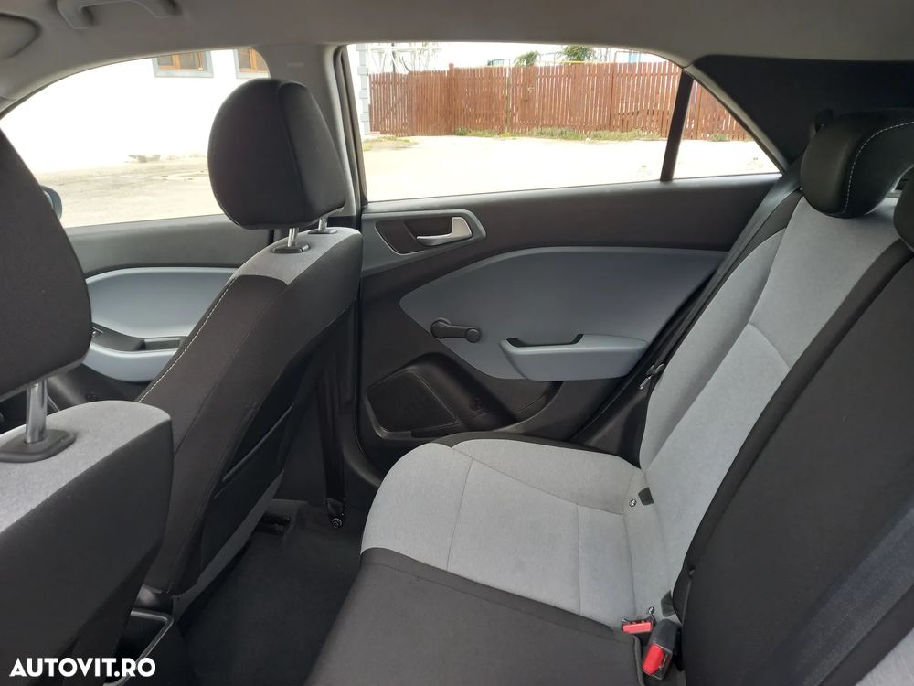 Hyundai i20 1.1 CRDi - 9