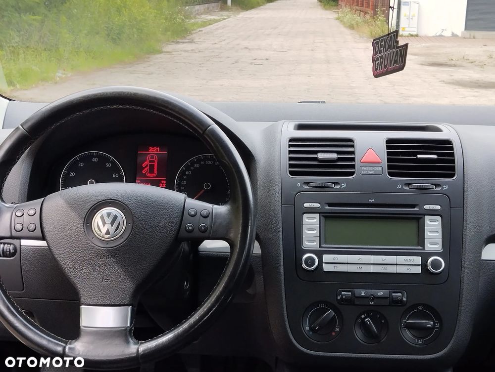 Volkswagen Golf - 9