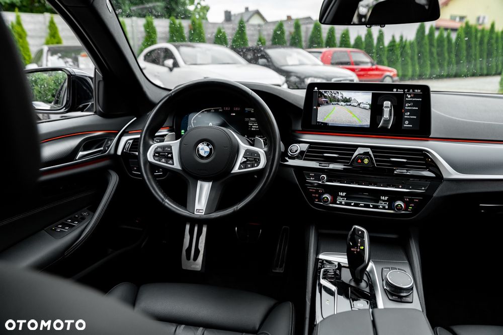 BMW Seria 5 520d Touring Sport Line - 30