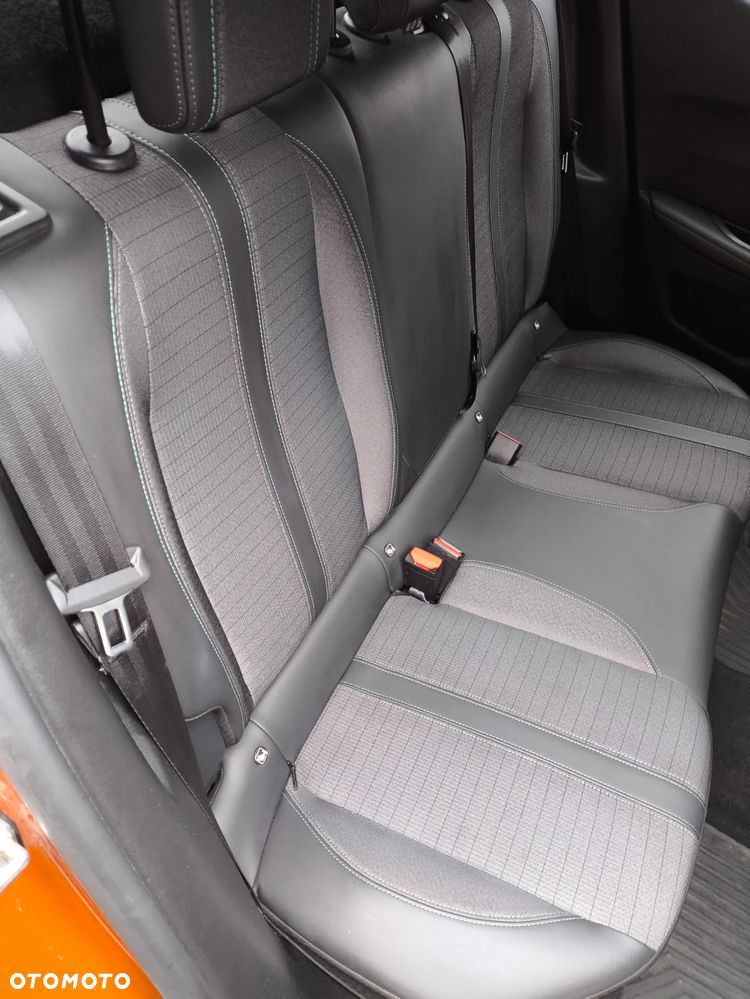 Peugeot 2008 1.2 PureTech Allure S&S - 12