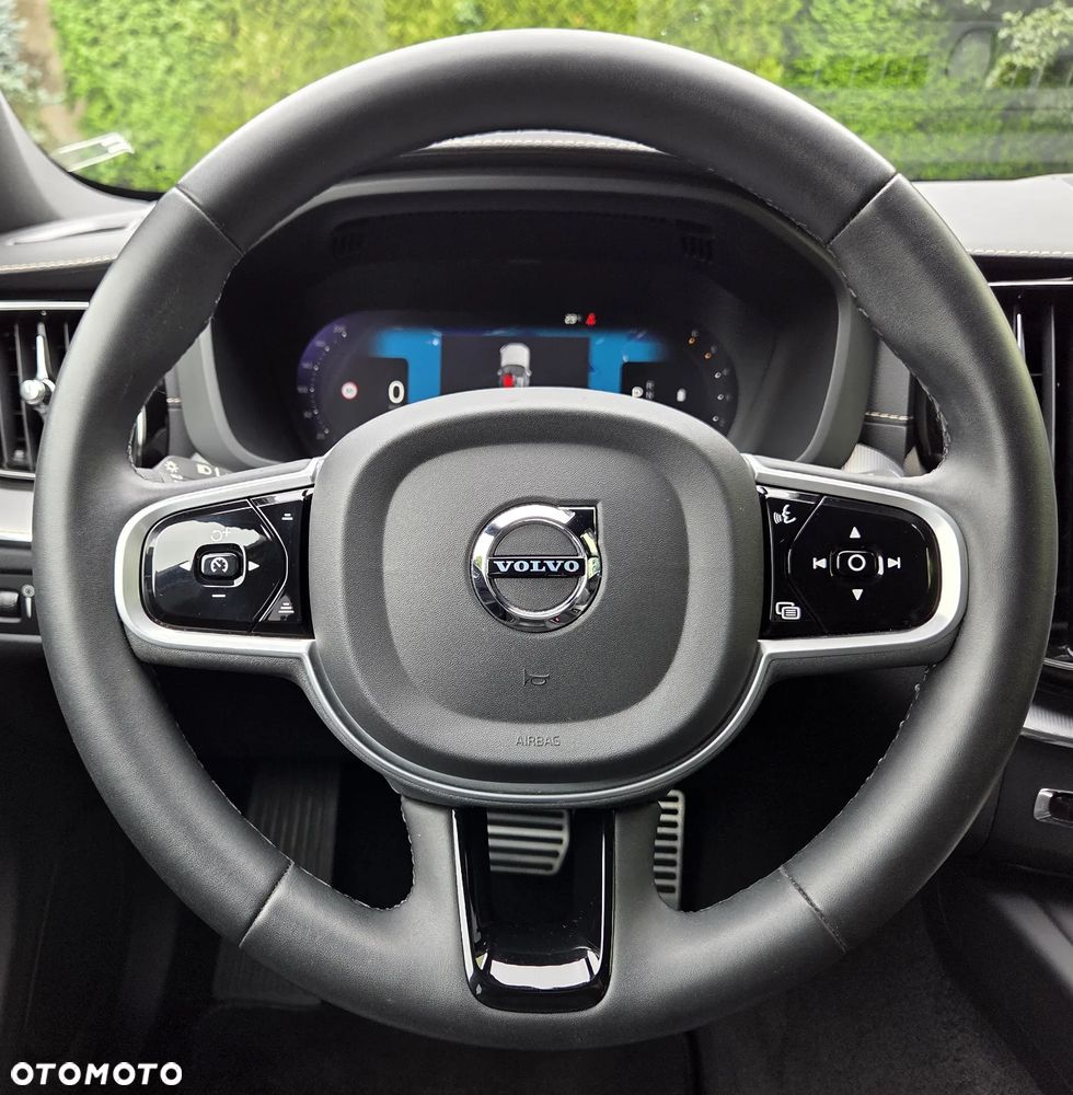 Volvo XC 60 B4 D Ultimate Dark - 28