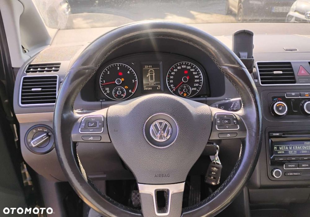 Volkswagen Touran - 13