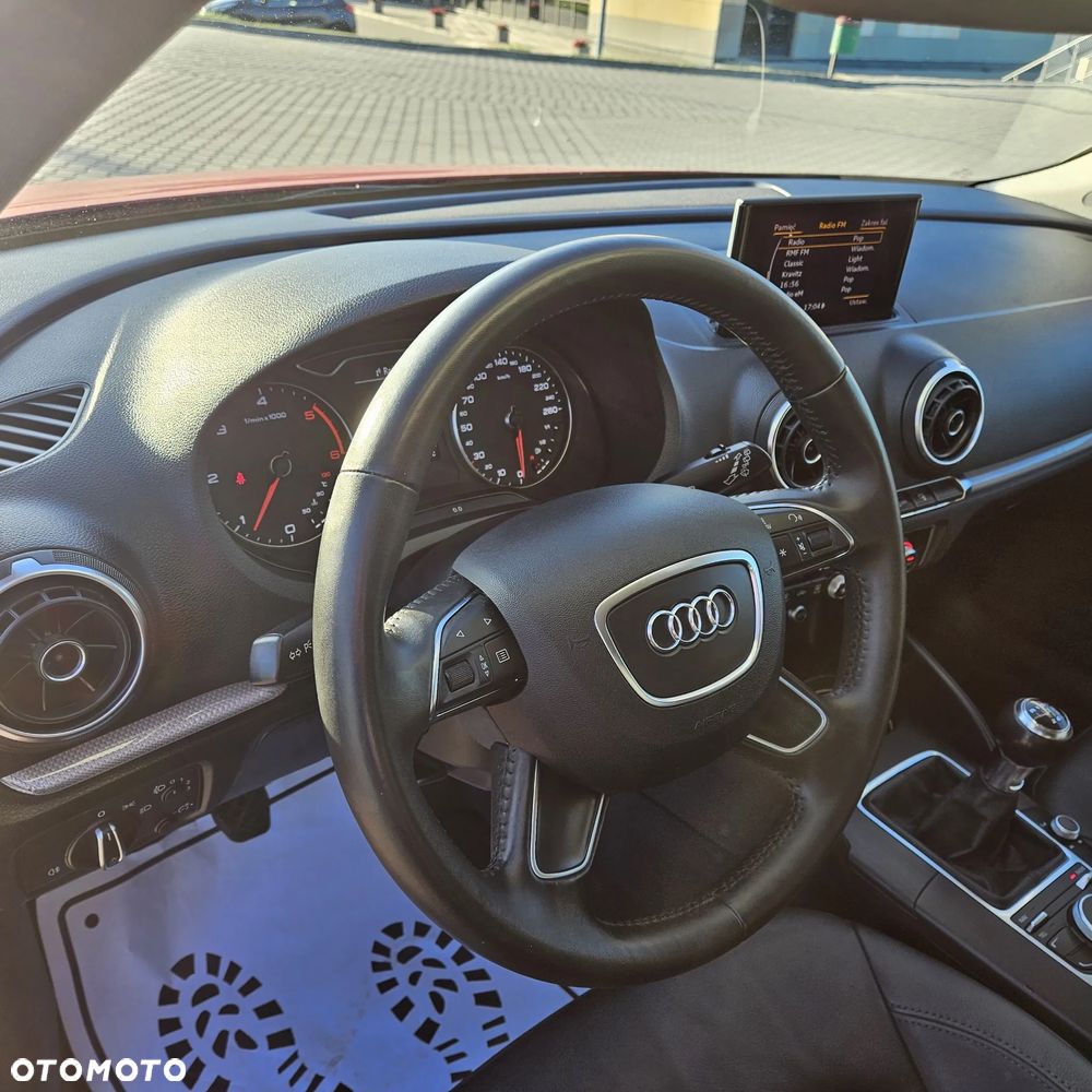 Audi A3 Sportback 1.6 TDI Ambition - 14