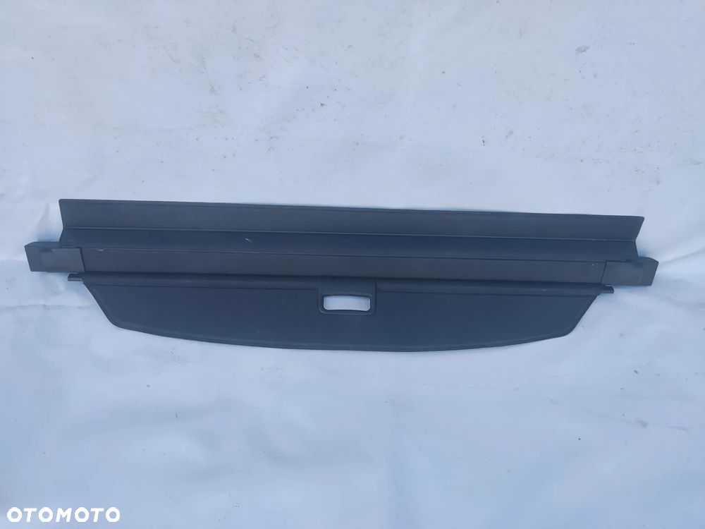 ROLETA BAGAŻNIKA OCTAVIA KOMBI 2002r  1U9867871A2K4 - 1