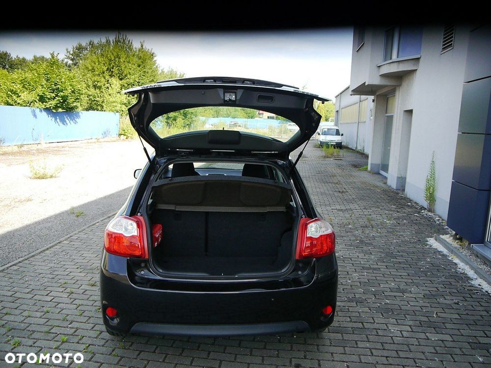 Toyota Auris 1.33 VVT-i Terra - 14