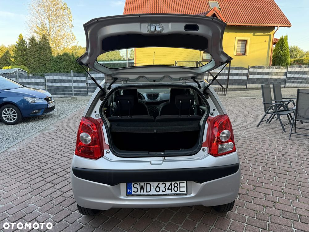 Nissan Pixo 1.0 more - 33