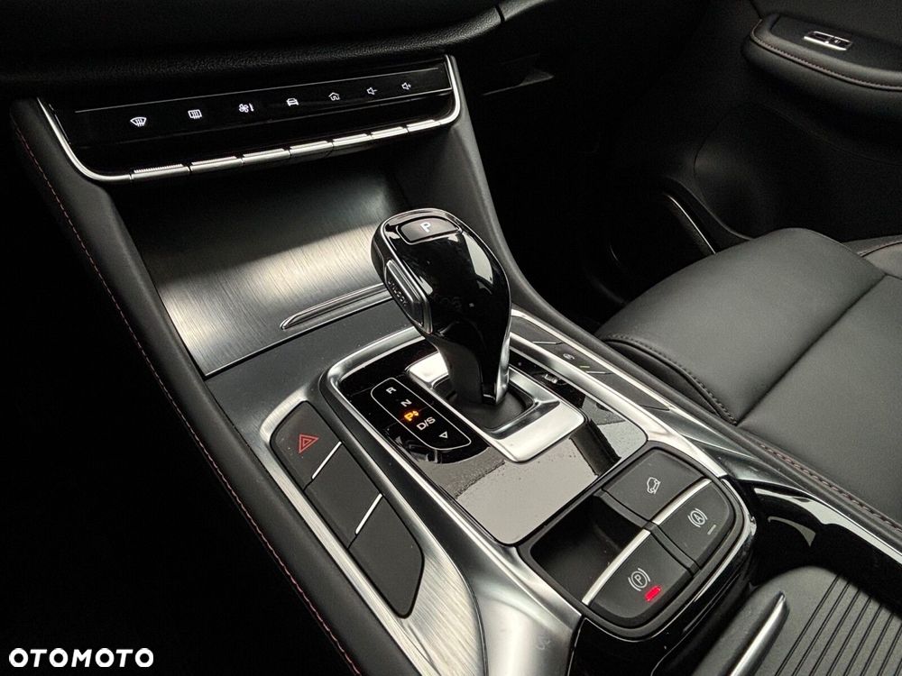 MG HS 1.5 T-GDI Excite DCT - 22