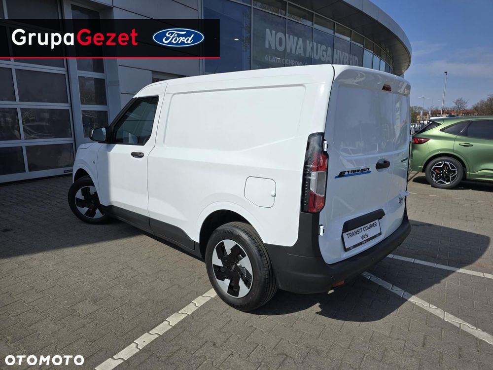 Ford Transit Courier - 7